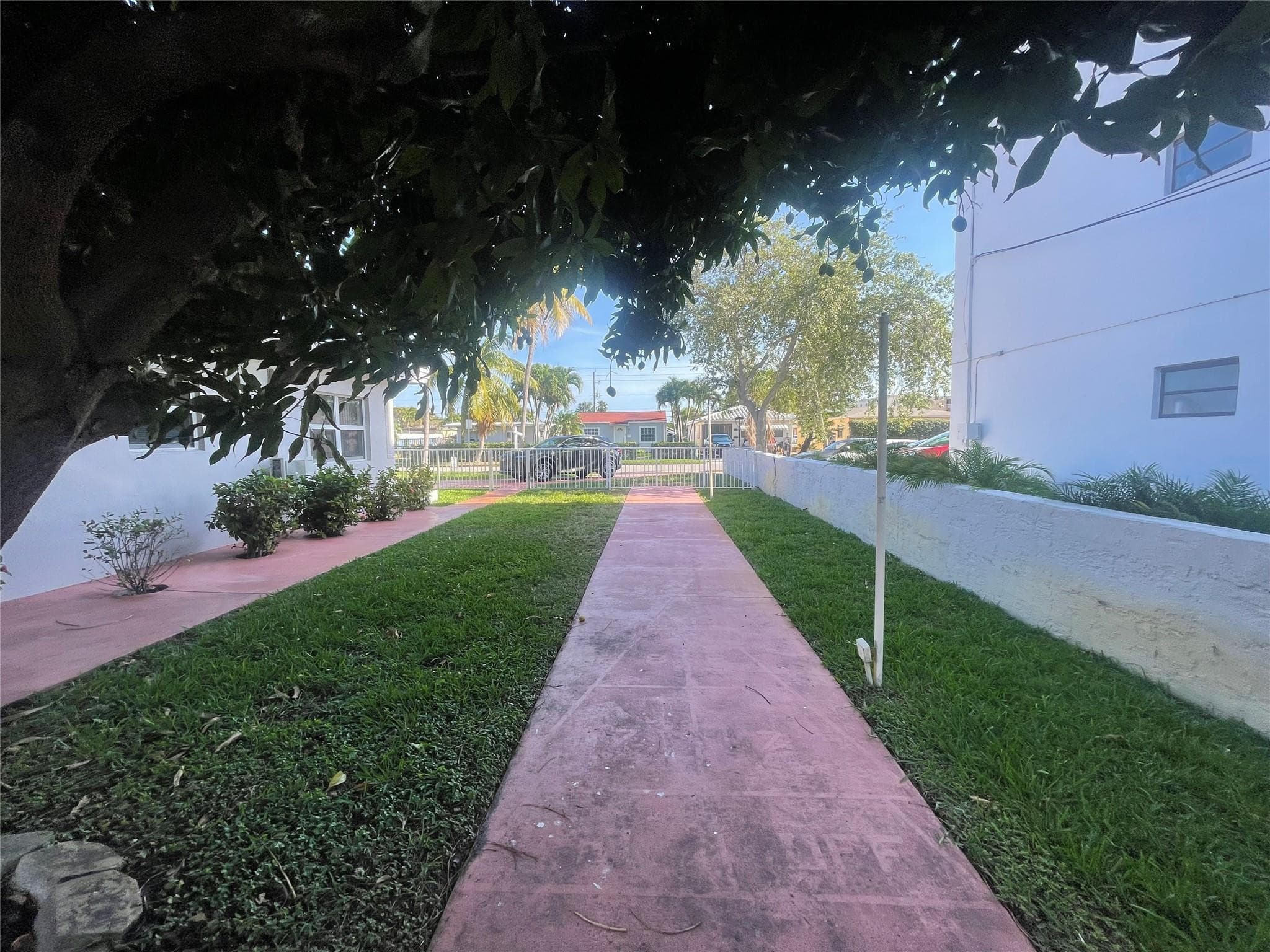 1727 DEWEY Street 3, Hollywood, FL 33020 23