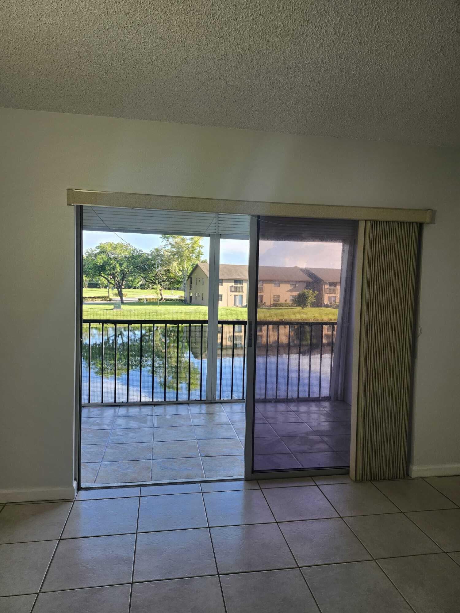 3905 N NOB HILL Road 206, Sunrise, FL 33351 32