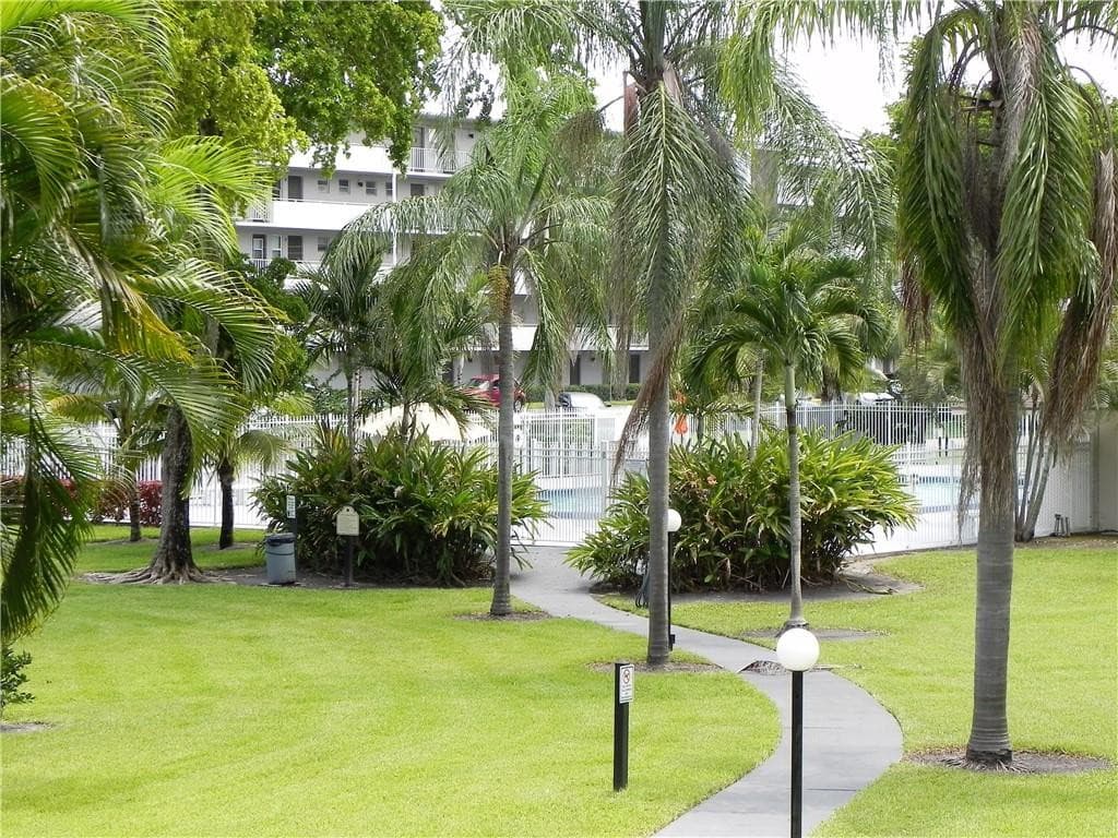 4650 Washington Street 207, Hollywood, FL 33021 11