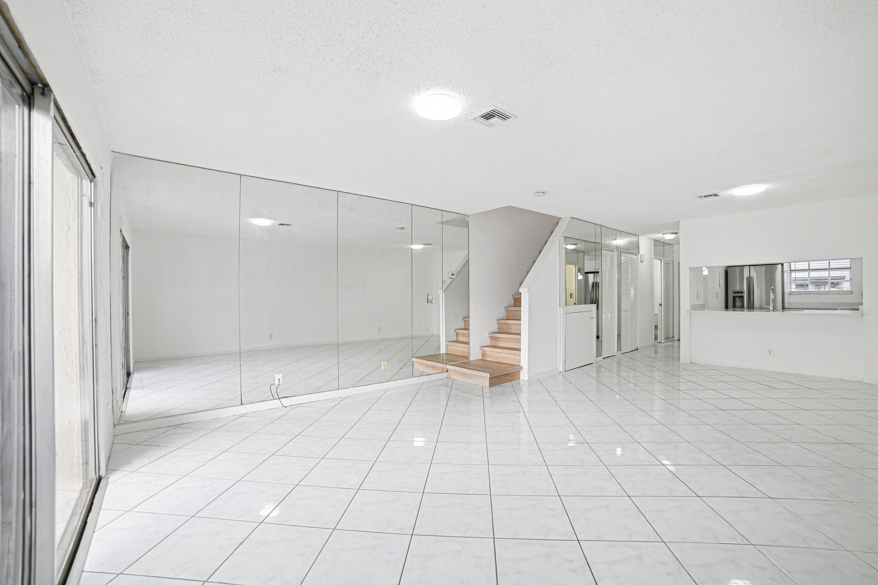 8207 FAIRWAY Road ., Sunrise, FL 33351 13