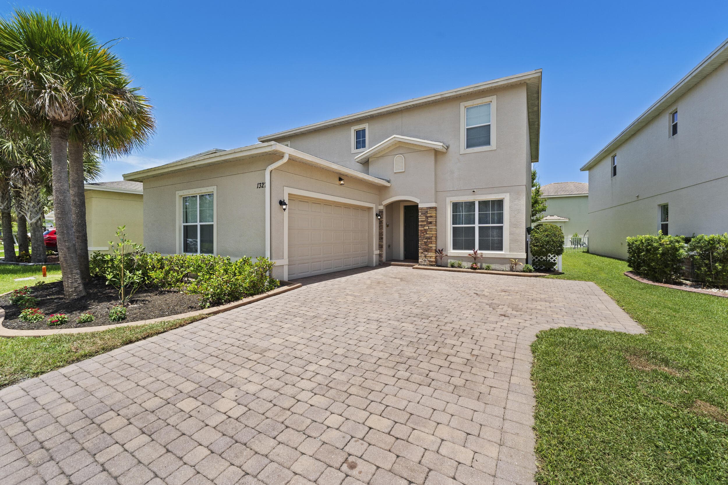 1327 NW Leonardo Circle, Port St. Lucie, FL 34986 2