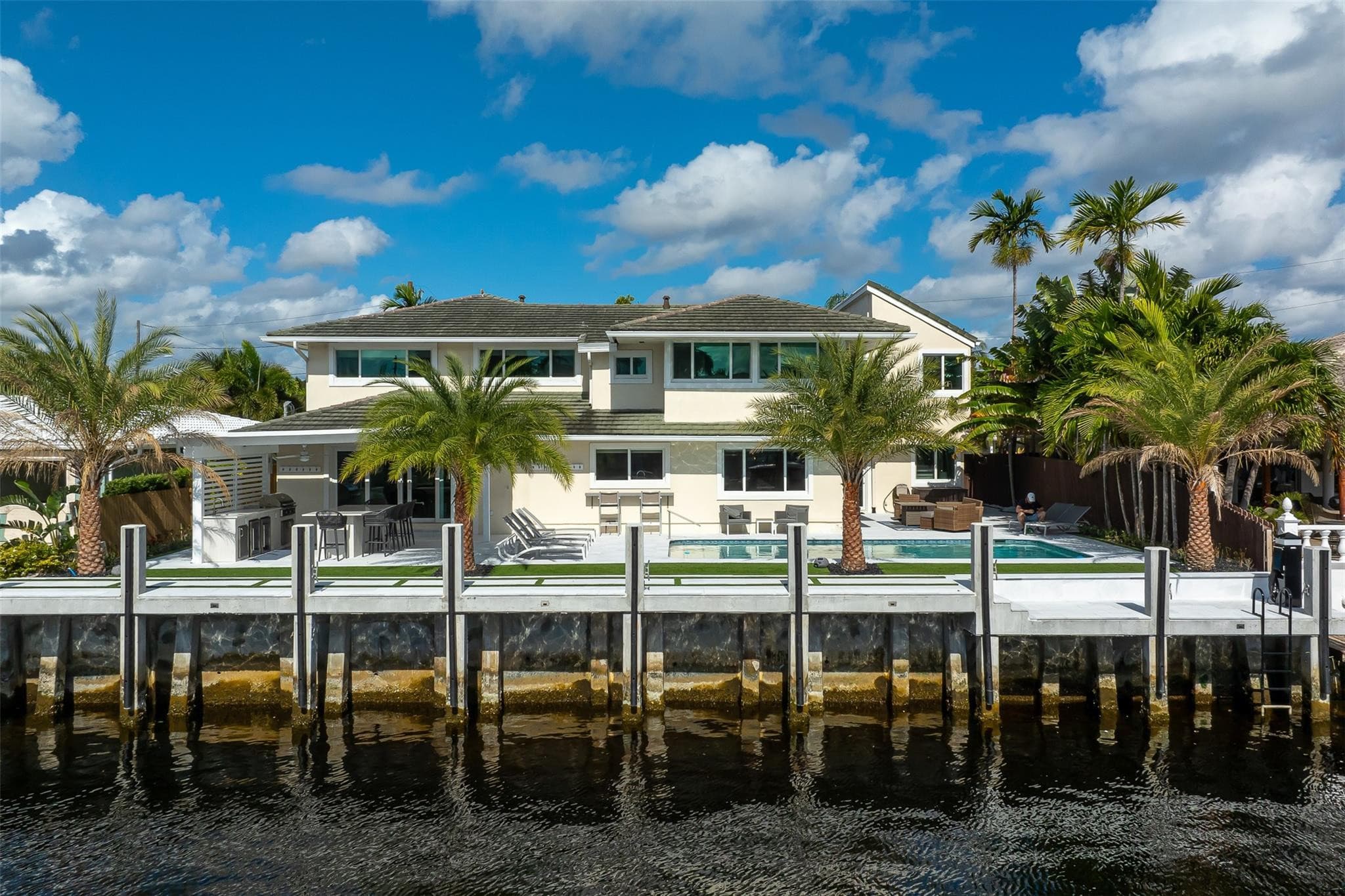 39 Castle Harbor Isle Drive, Fort Lauderdale, FL 33308 41