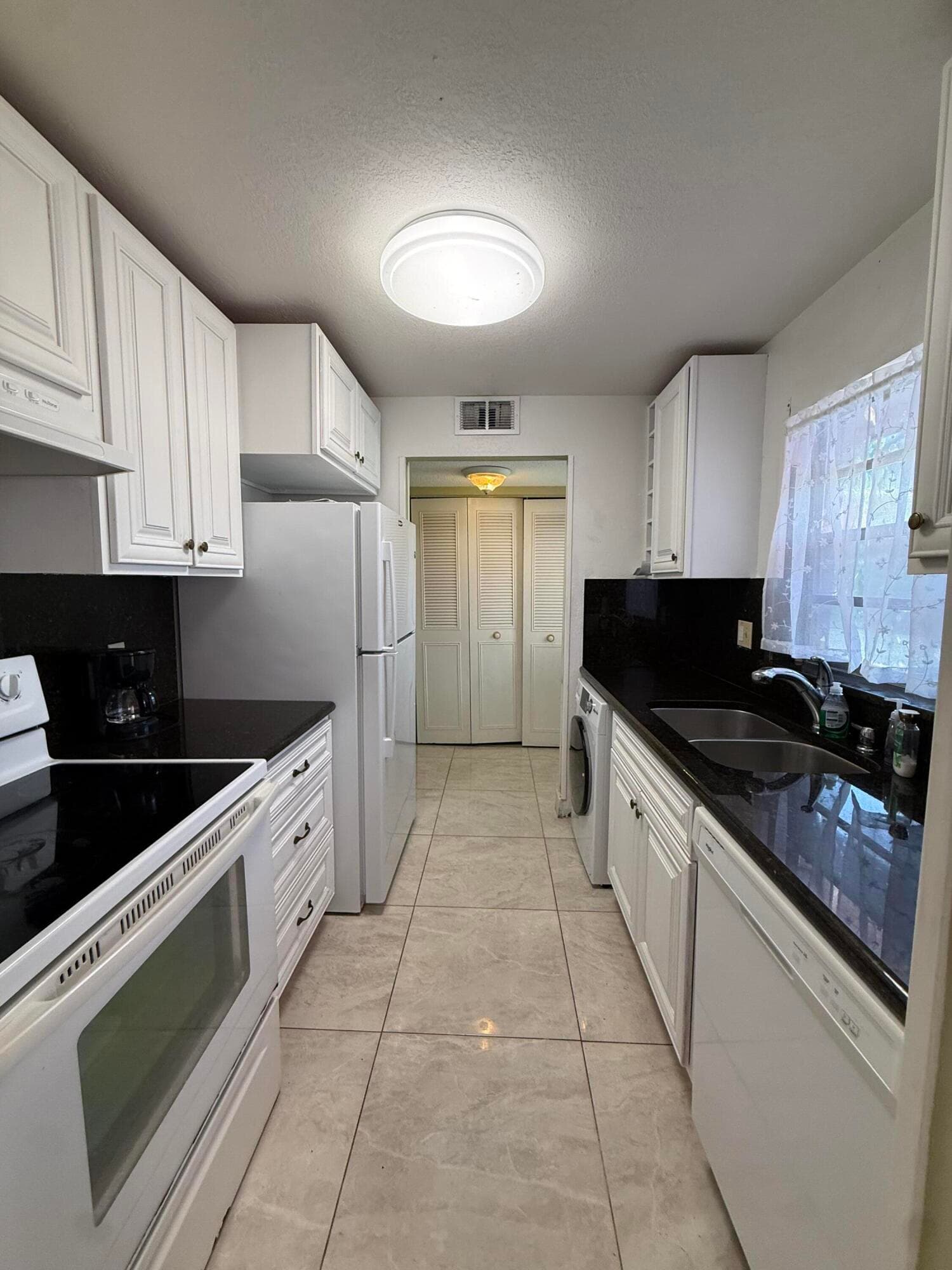 22 GOLFS EDGE B, West Palm Beach, FL 33417 5