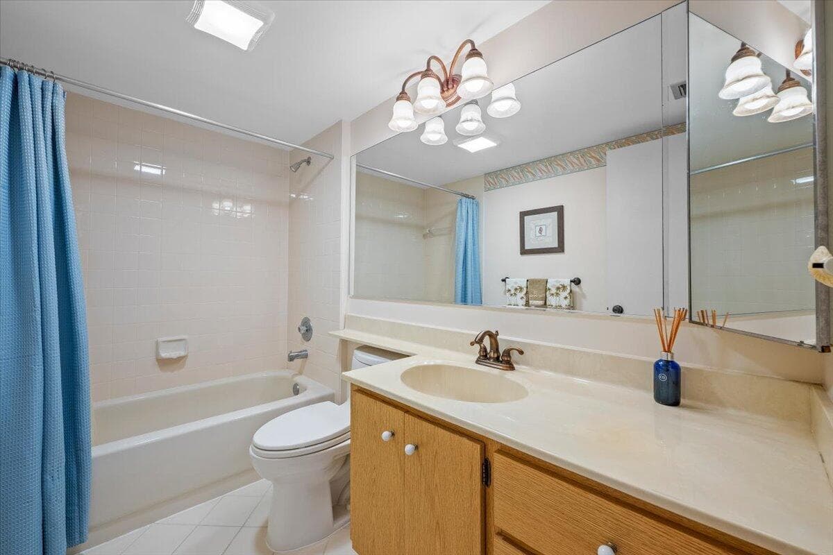 2001 Marina Isle Way 405, Jupiter, FL 33477 23