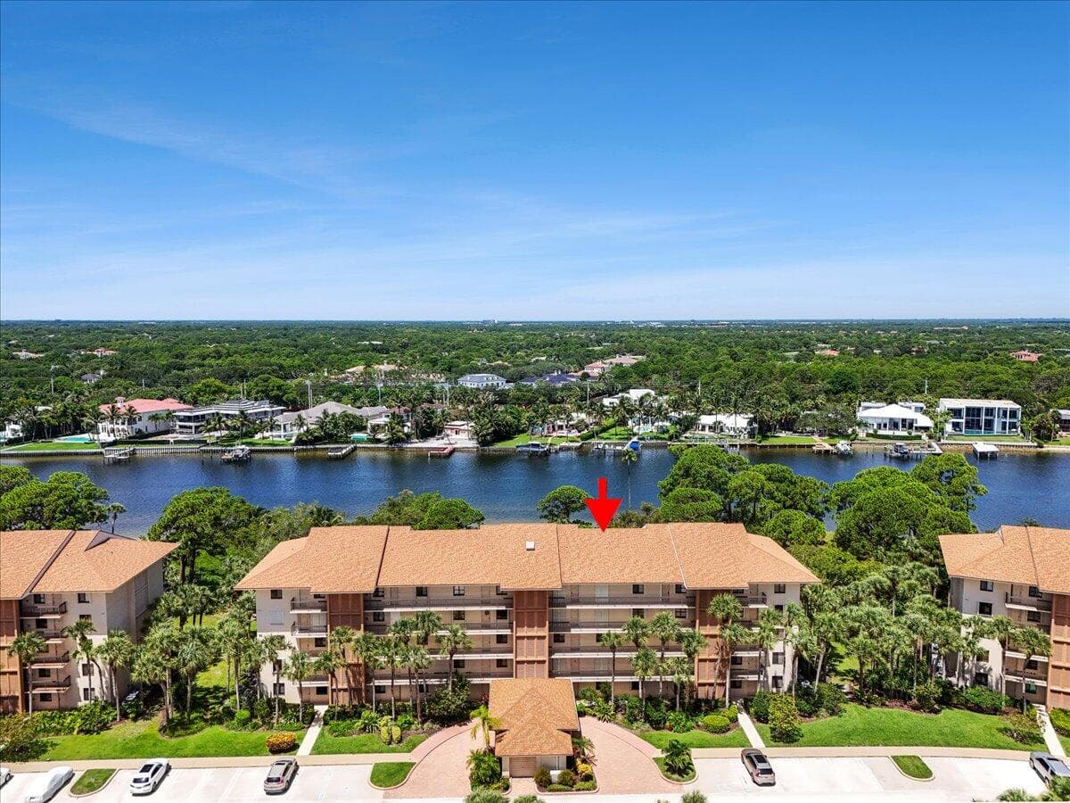 2001 Marina Isle Way 405, Jupiter, FL 33477