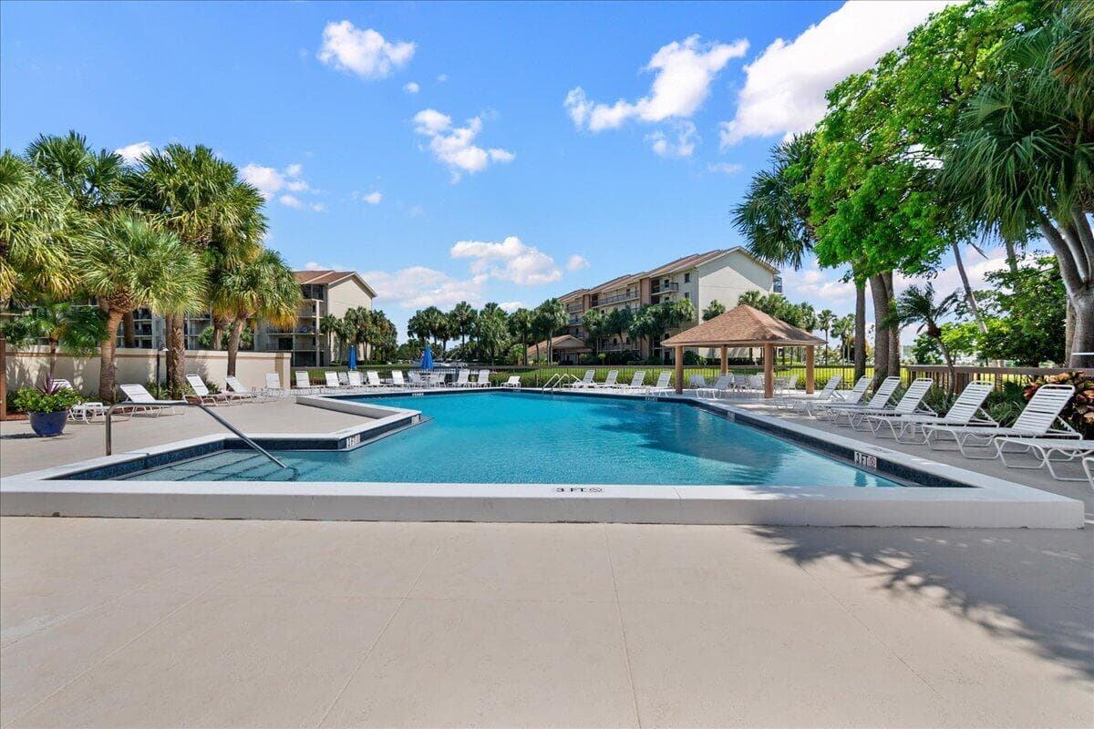 2001 Marina Isle Way 405, Jupiter, FL 33477 32