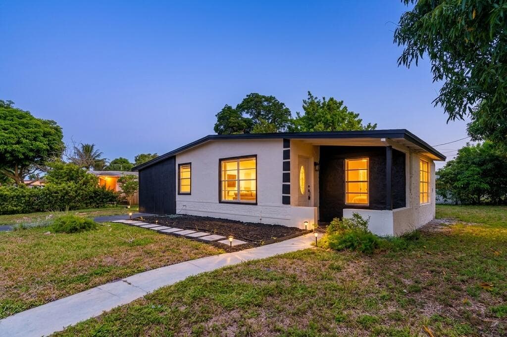 3411 NW 5th Court, Lauderhill, FL 33311 43