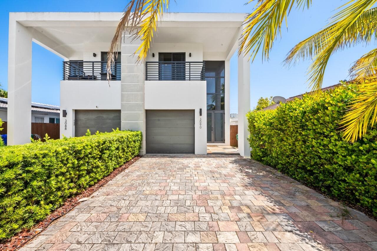 3090 SW 17th Street, Miami, FL 33145 3