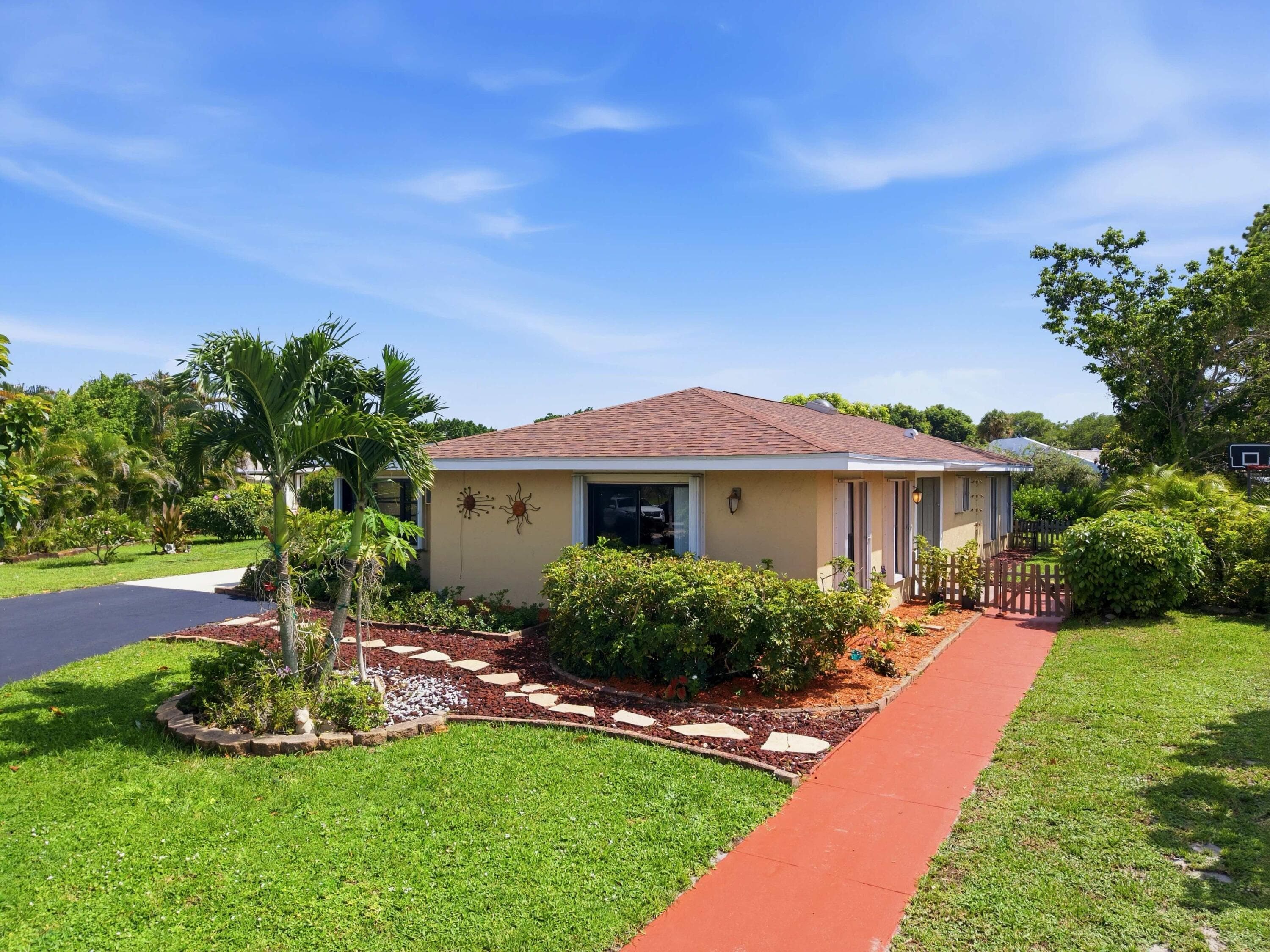 7539 Ace Road N, Greenacres, FL 33467