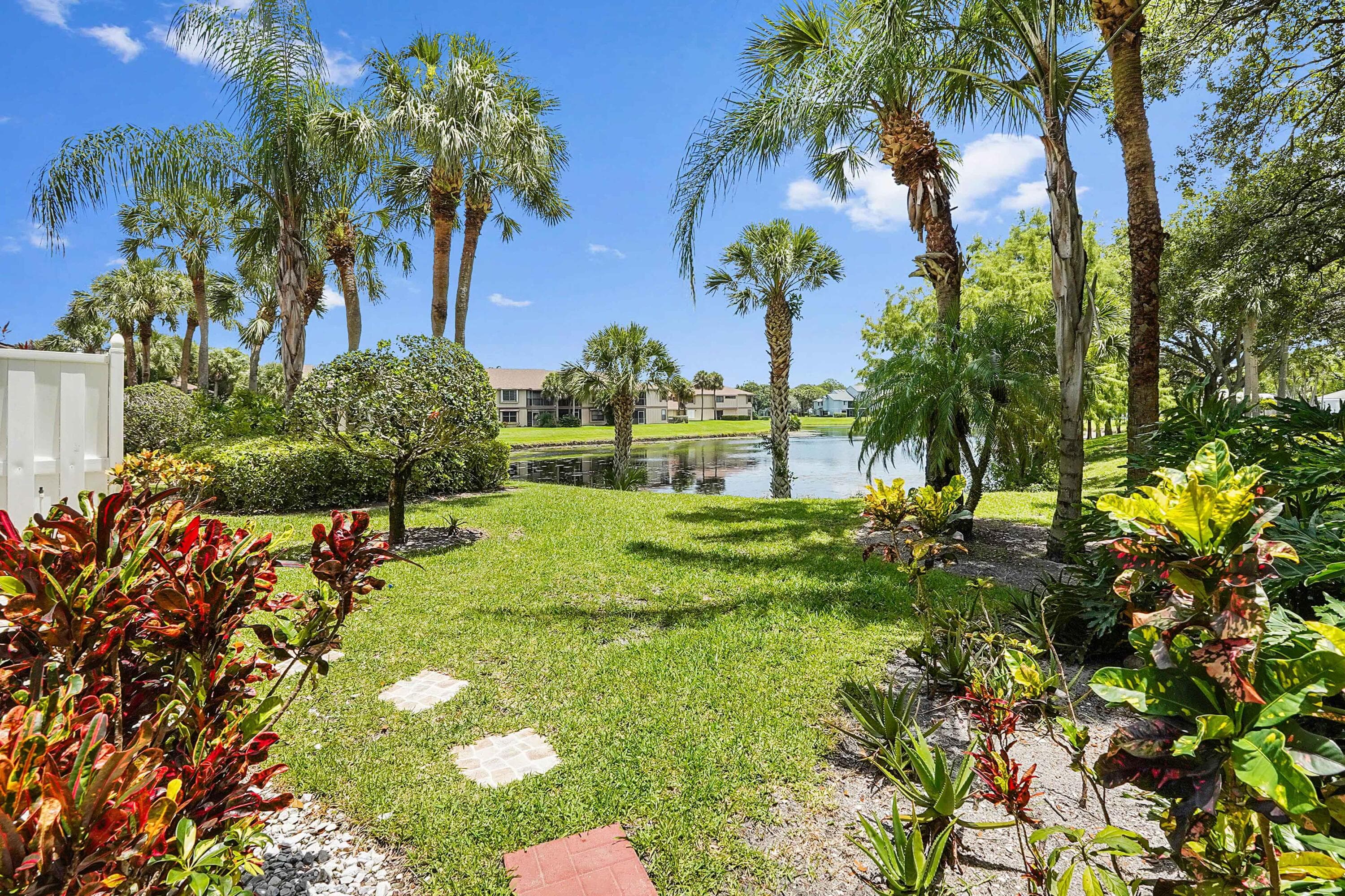 110 Crosswinds Drive, Greenacres, FL 33413 24