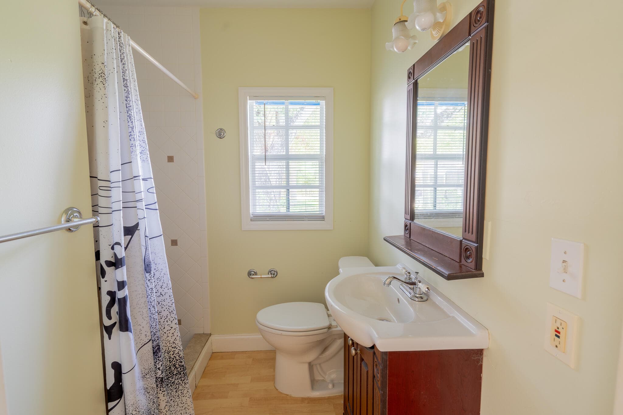 716 High Street, West Palm Beach, FL 33405 4