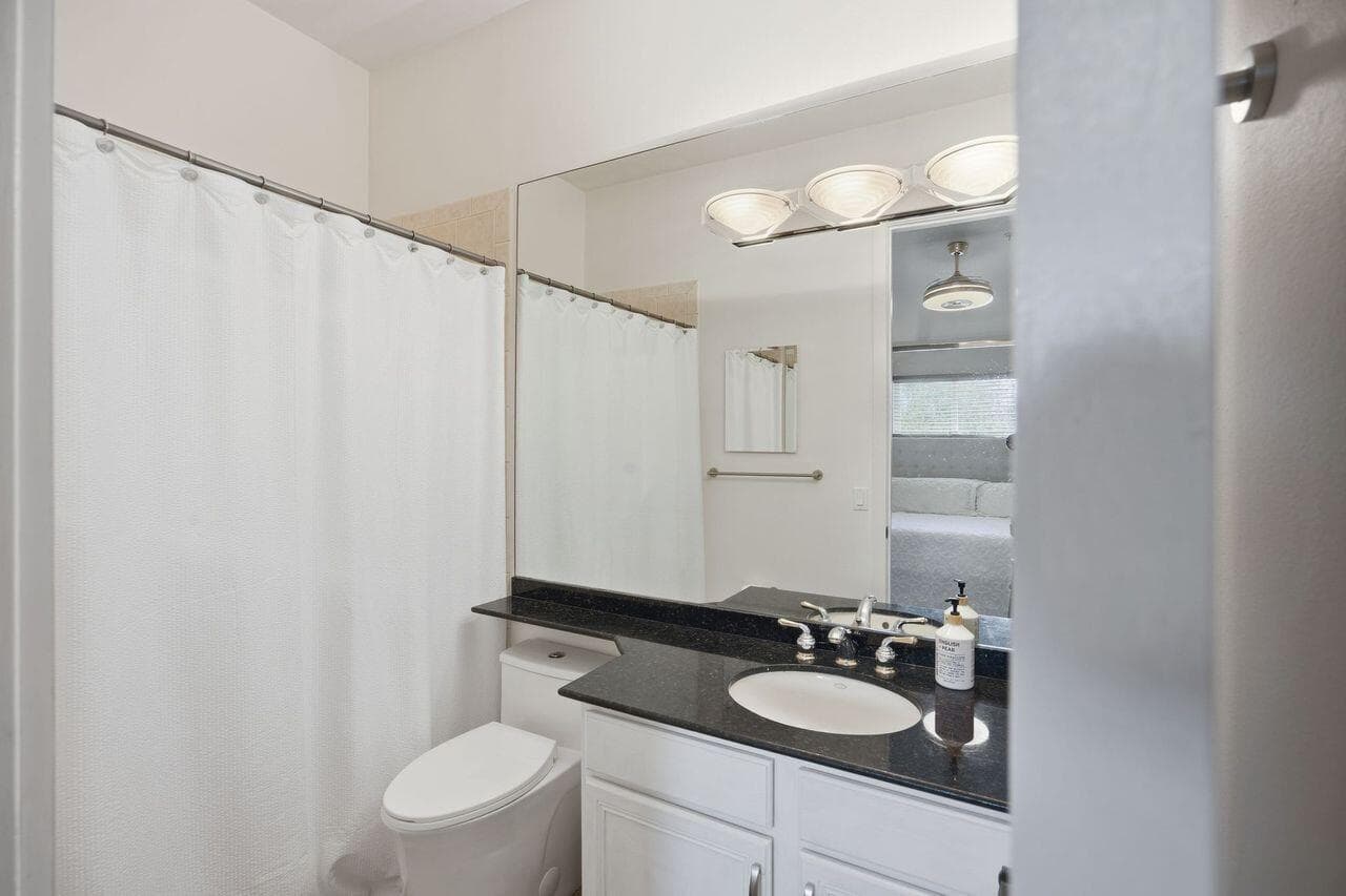2465 NE 14TH ST Causeway, Pompano Beach, FL 33062 24