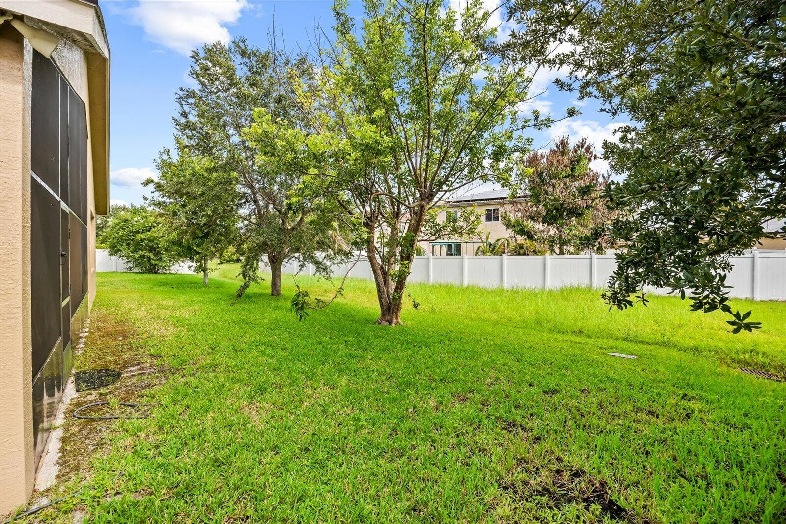 2166 SW NEWPORT ISLES Boulevard, Port St. Lucie, FL 34953 47