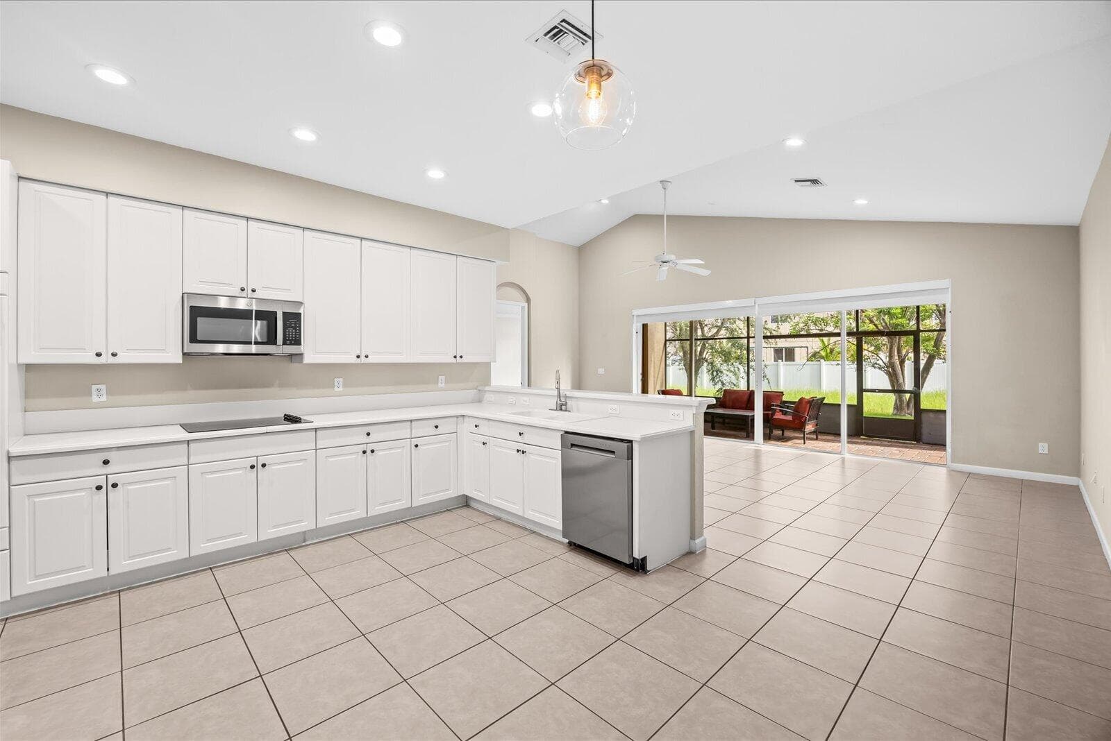 2166 SW NEWPORT ISLES Boulevard, Port St. Lucie, FL 34953 17
