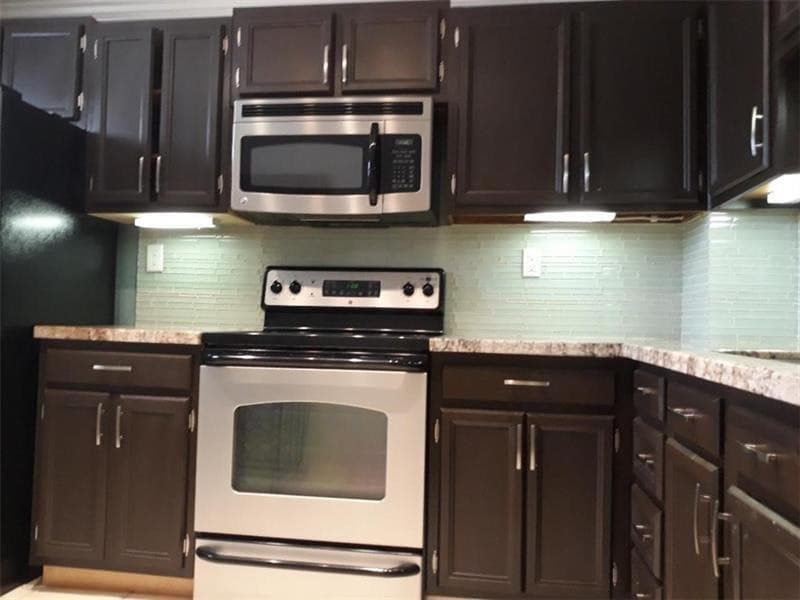 1100 NW 87th Avenue 204, Coral Springs, FL 33071