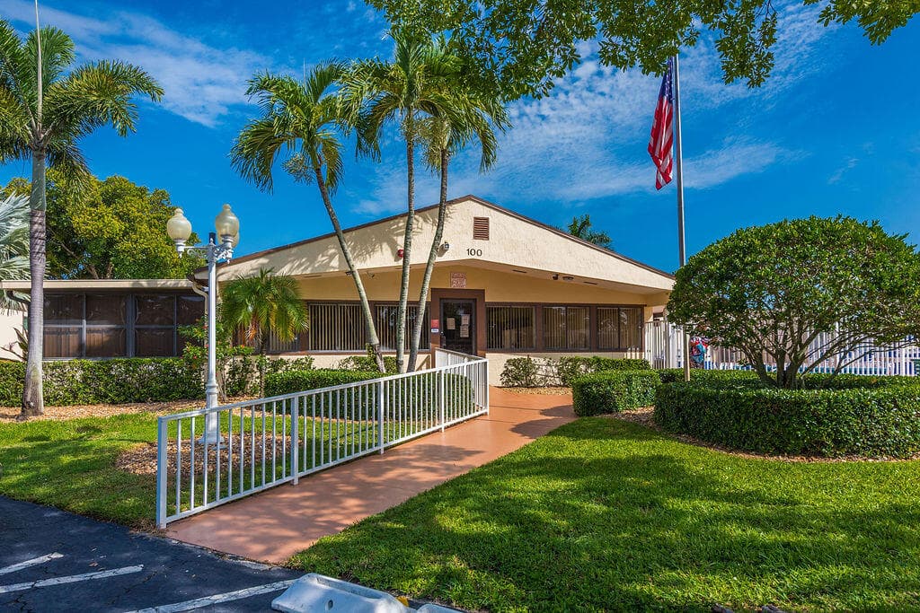 141 Lake Pine Circle A-2, Greenacres, FL 33463 22