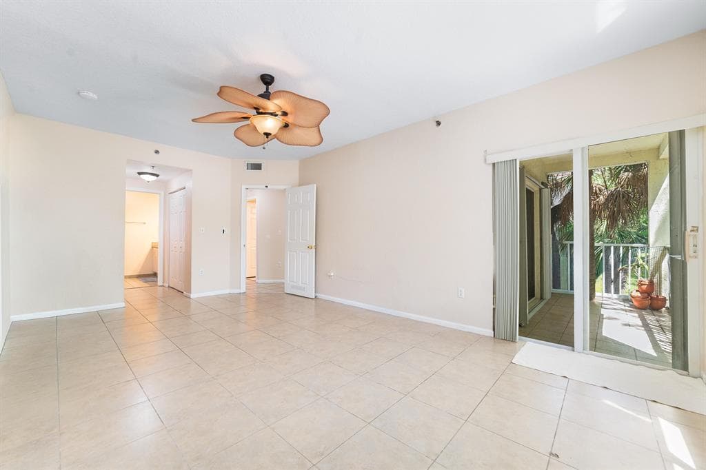 2901 RIVERSIDE Drive 201, Coral Springs, FL 33065 4
