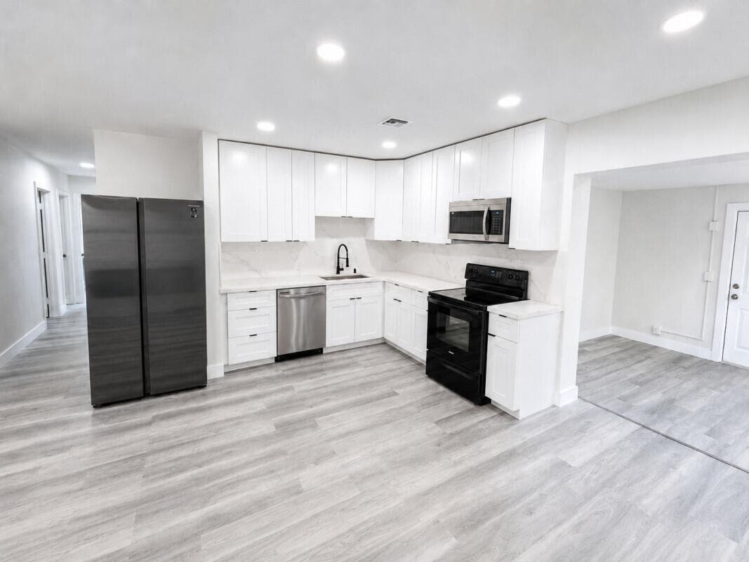 235 SW 21st Way, Fort Lauderdale, FL 33312 6