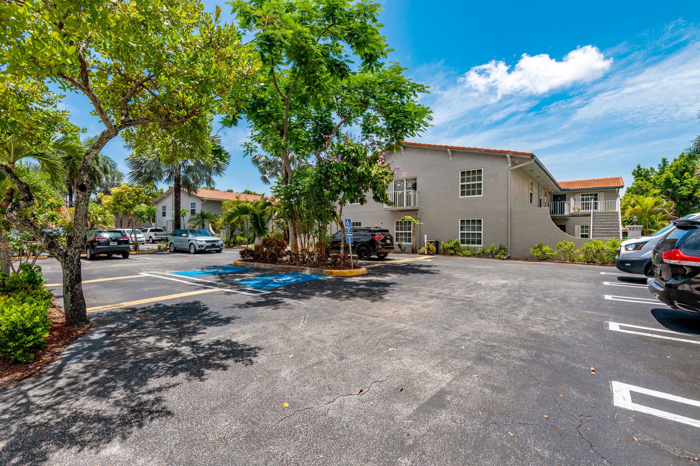 8830 W SAMPLE Road 8, Coral Springs, FL 33065 22