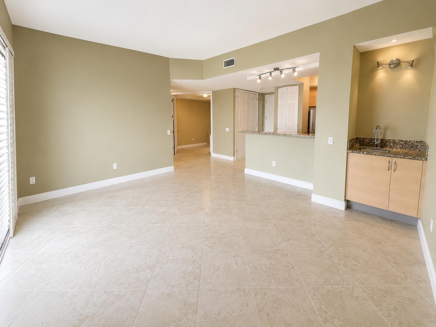 2625 NE 14th Avenue NE 406, Wilton Manors, FL 33334 8