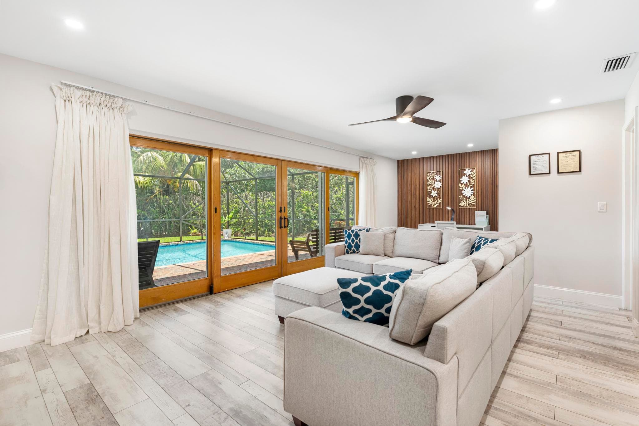 8416 Pine Tree Lane, Lake Clarke Shores, FL 33406 15