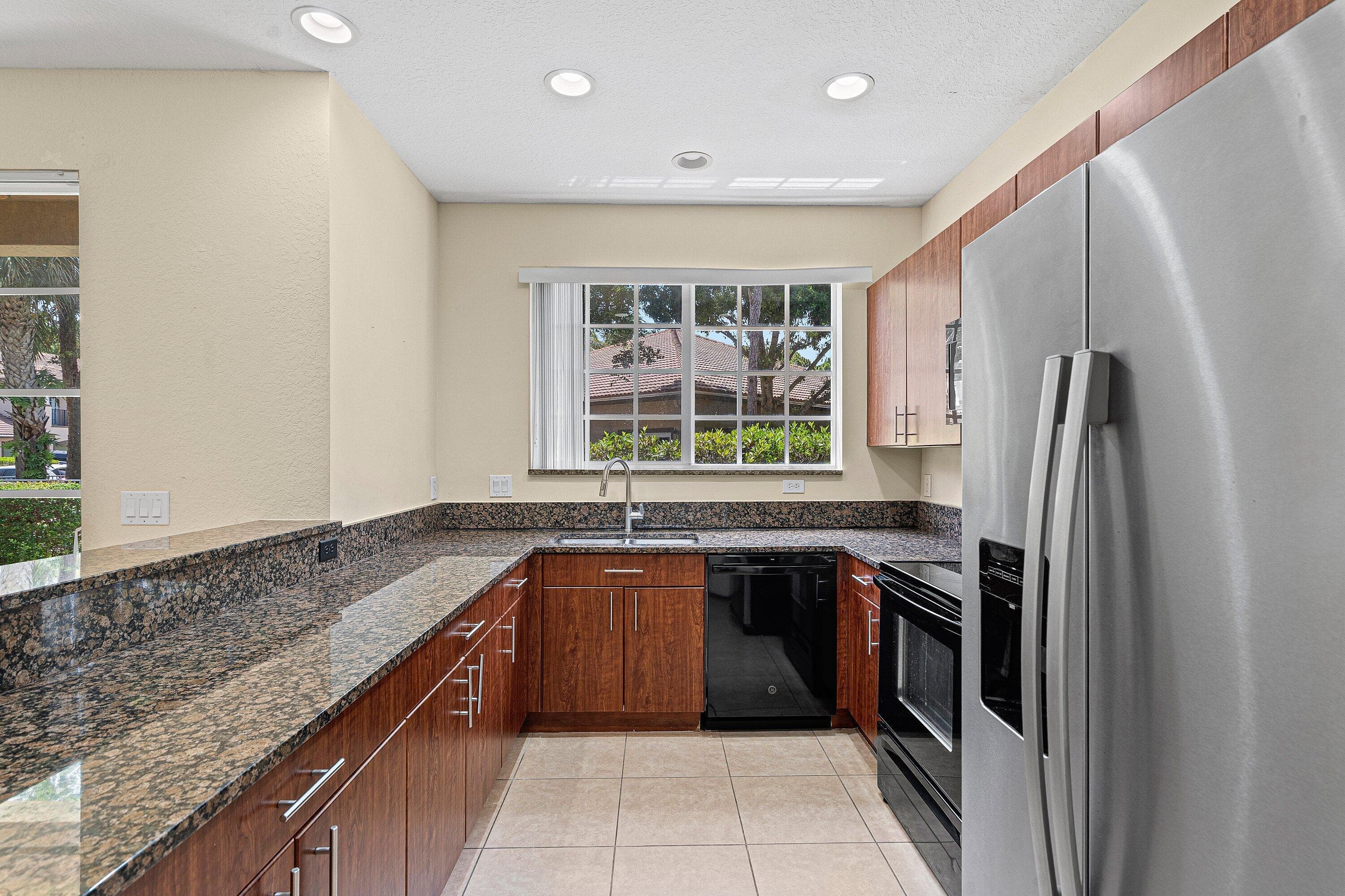 6272 S MILITARY Trail 203, Lake Worth, FL 33463 12