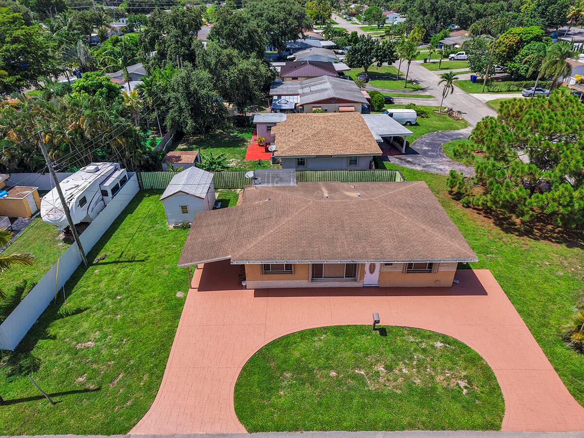 2100 N 57TH Avenue, Hollywood, FL 33021 2