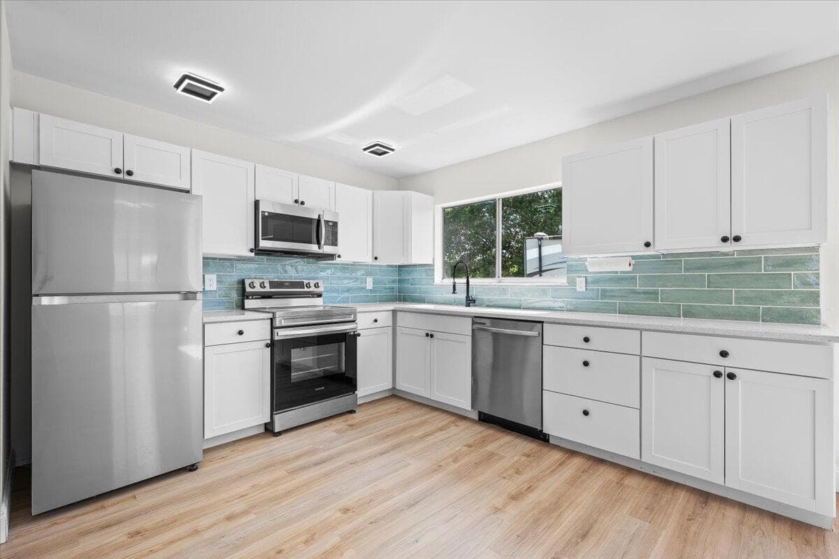 3132 SW Watson Court, Port St. Lucie, FL 34953 2