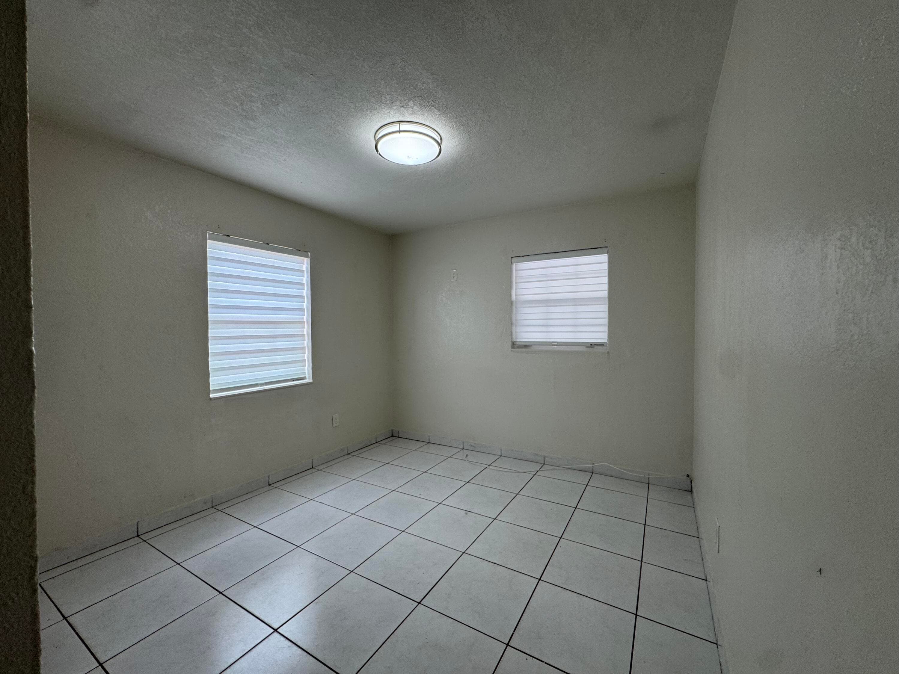 3540 NW 95th Terrace, Miami, FL 33147 23