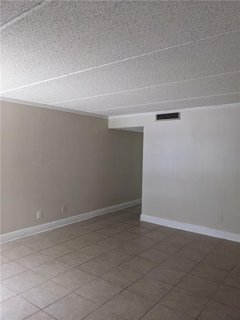 401 MEADOWS Circle, Boynton Beach, FL 33436 3