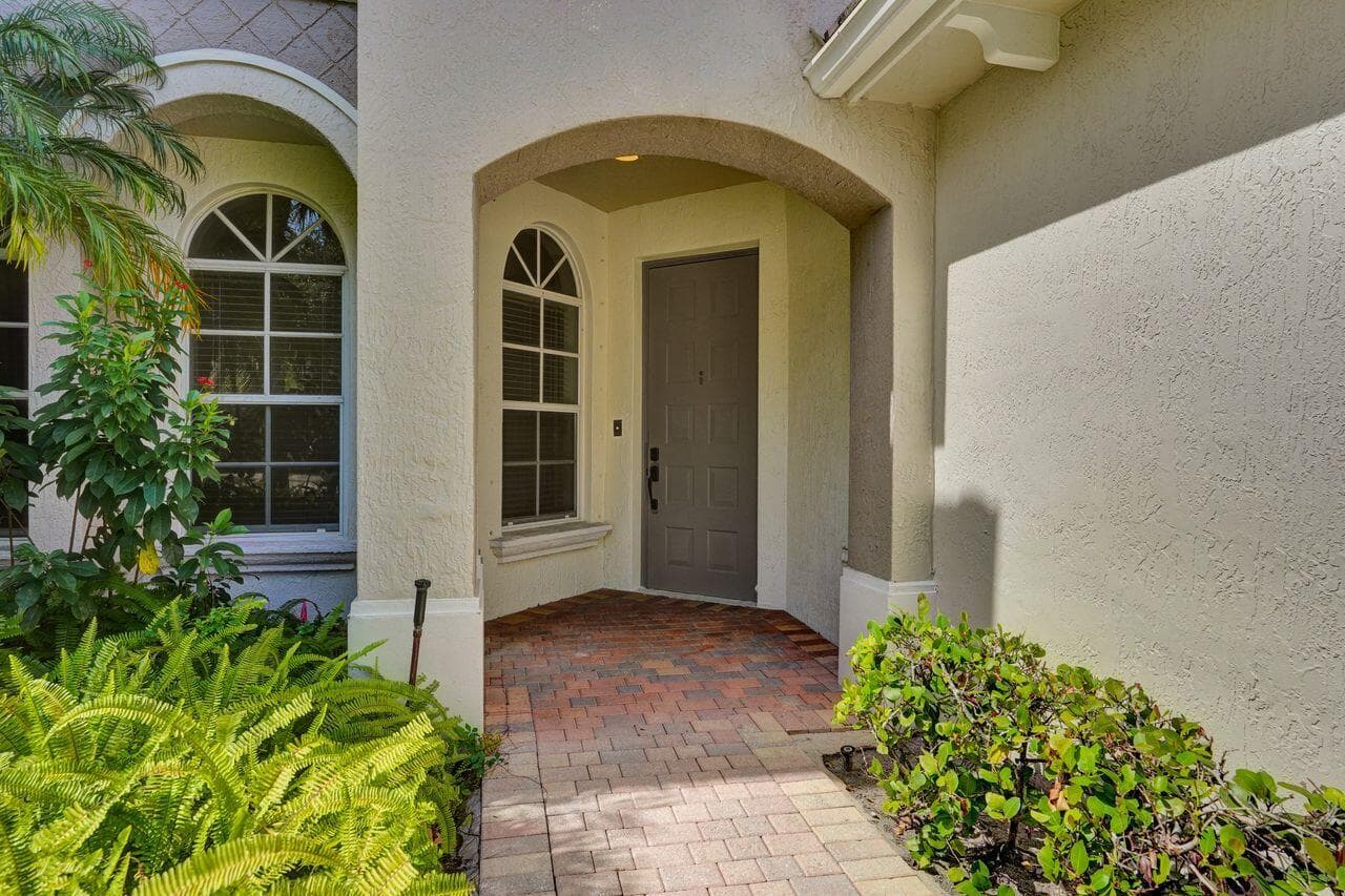 6379 Bella Circle W 606, Boynton Beach, FL 33437 8