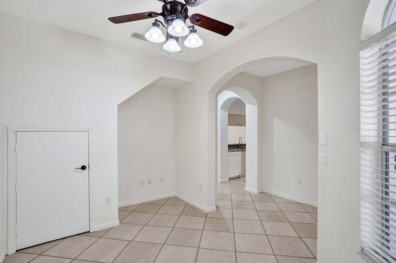 6379 Bella Circle W 606, Boynton Beach, FL 33437 17