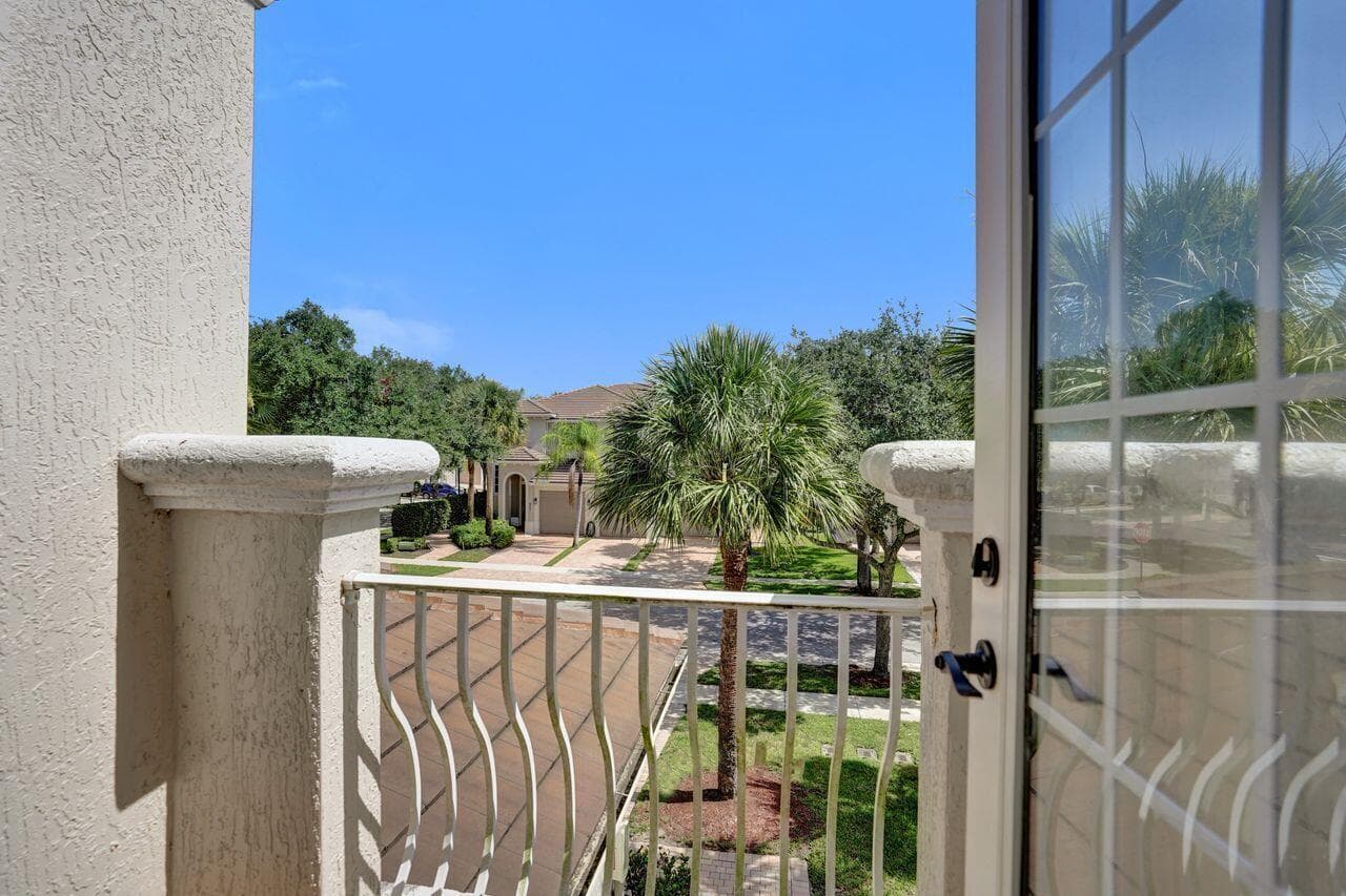 6379 Bella Circle W 606, Boynton Beach, FL 33437 56