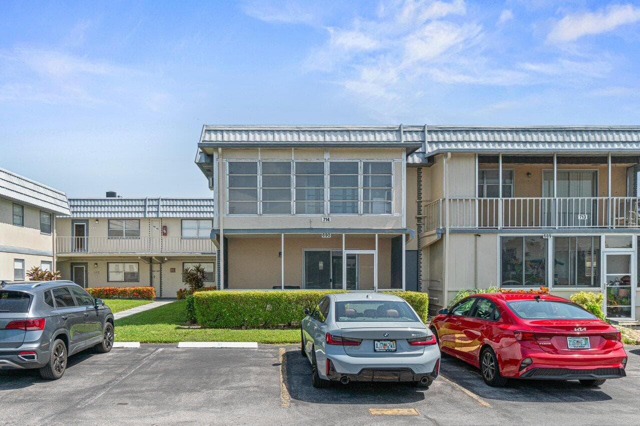 690 BRITTANY O, Delray Beach, FL 33446 25