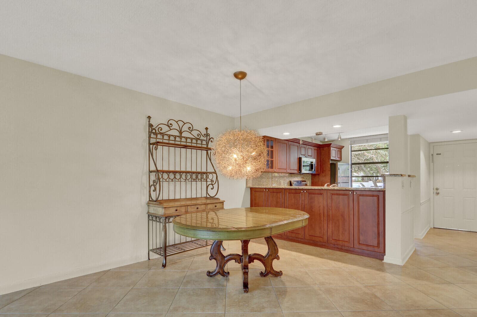 3636 WHITEHALL Drive 105, West Palm Beach, FL 33401 7