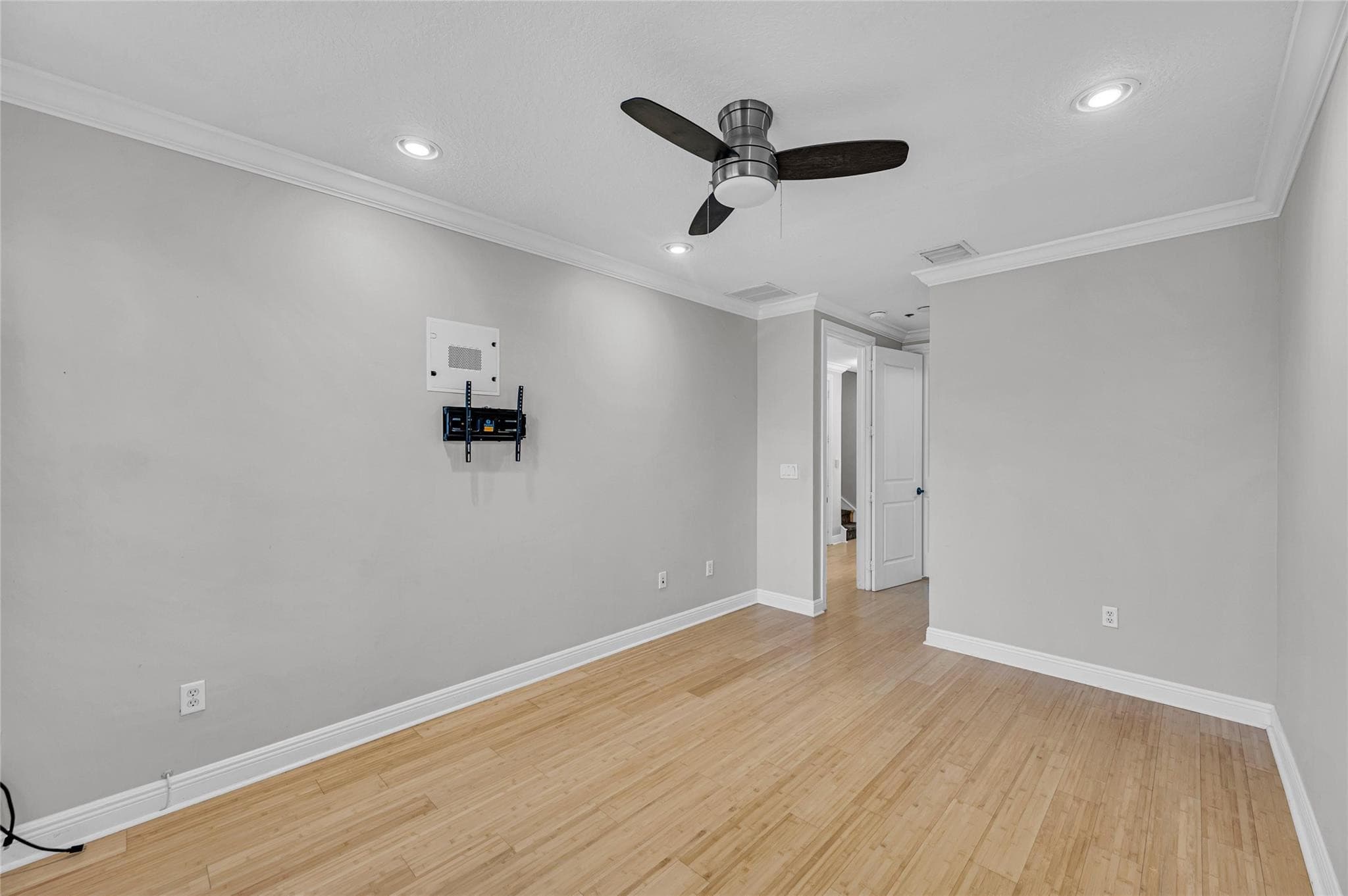 1617 NE 2ND Court, Fort Lauderdale, FL 33301 28