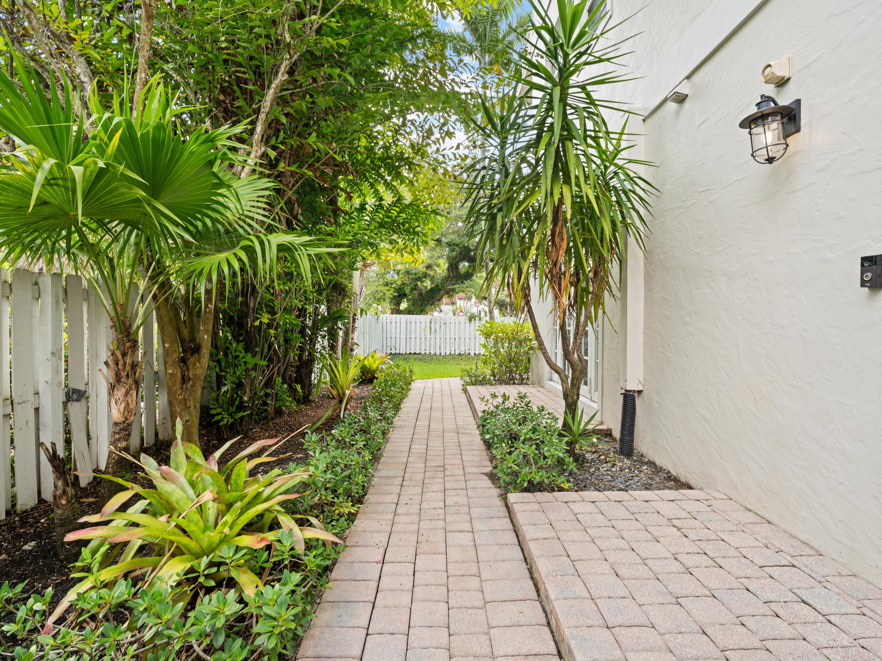 1101 Waverly Road, Fort Lauderdale, FL 33312 4