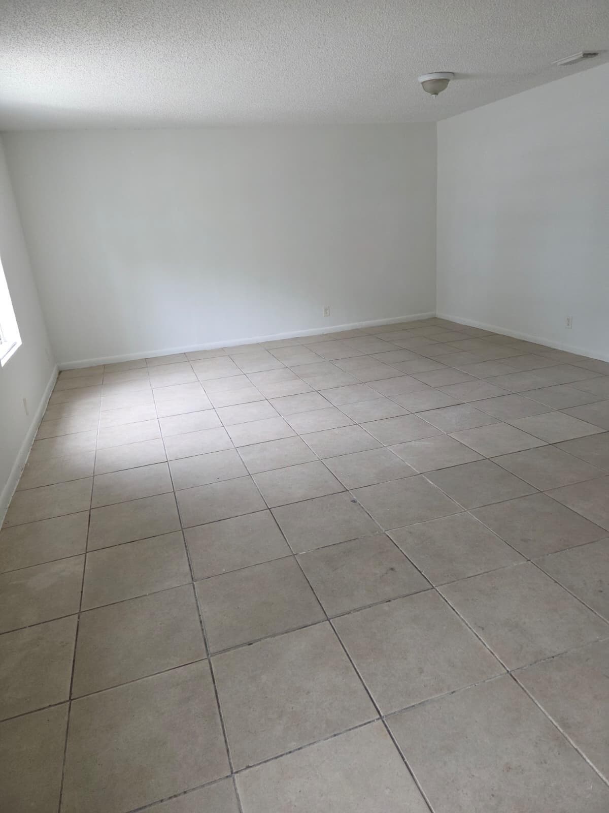 1633 W 28th Street B, Riviera Beach, FL 33404 5