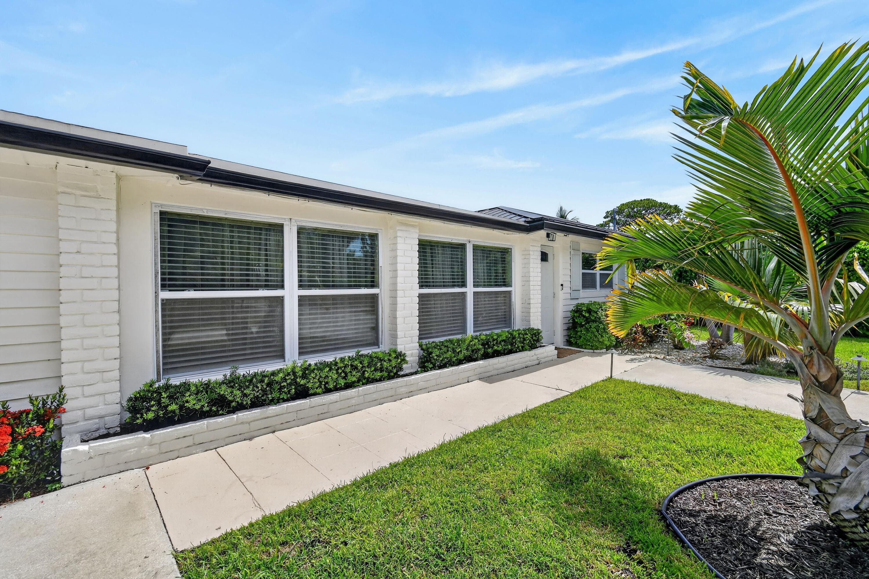 2427 COUNTRY OAKS Lane, Palm Beach Gardens, FL 33410 48