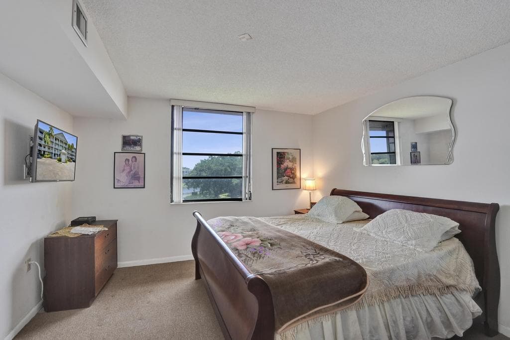 1524 Whitehall Drive 406, Davie, FL 33324 21