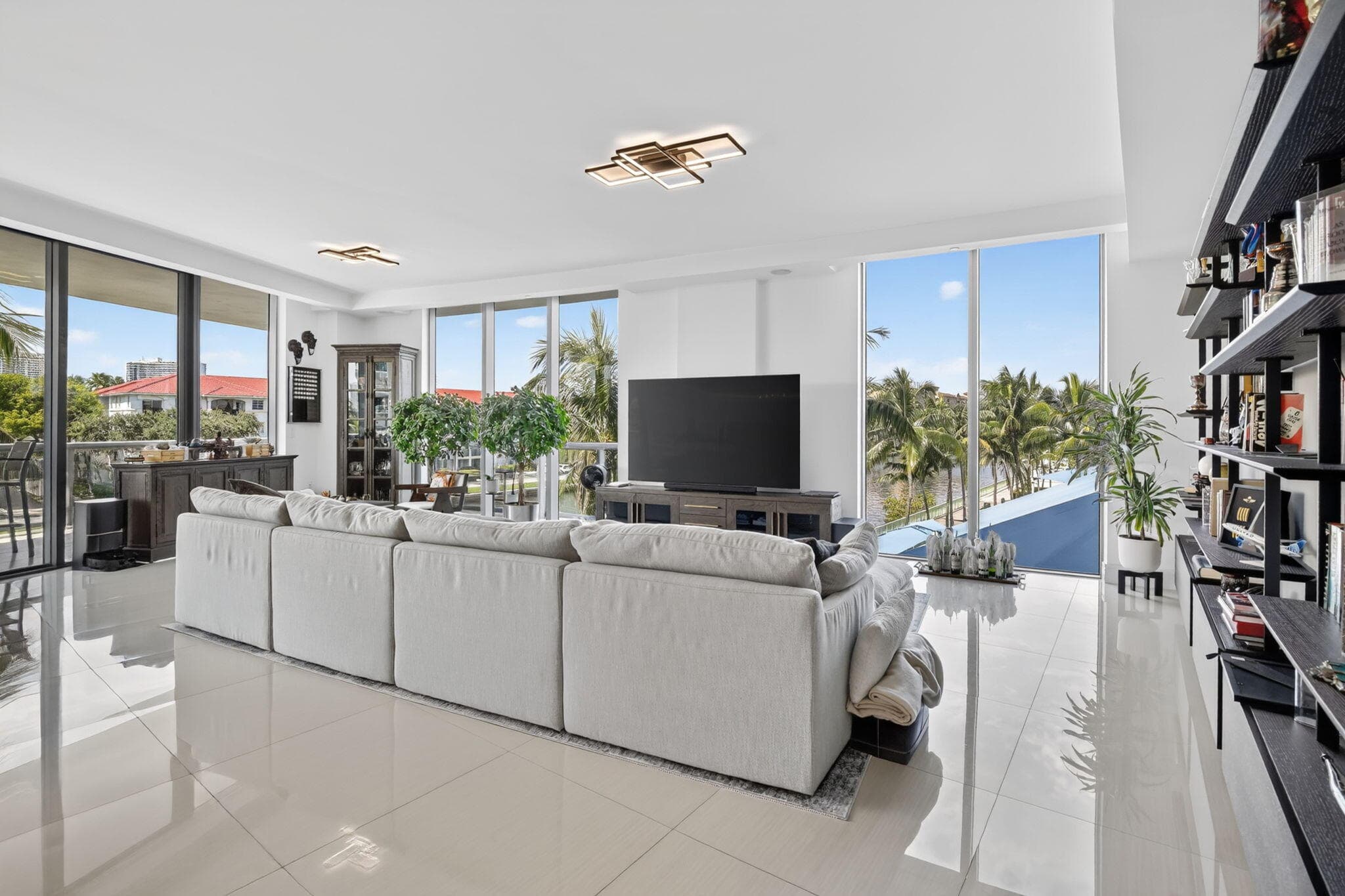 3250 NE 188th Street 201, Aventura, FL 33180 9