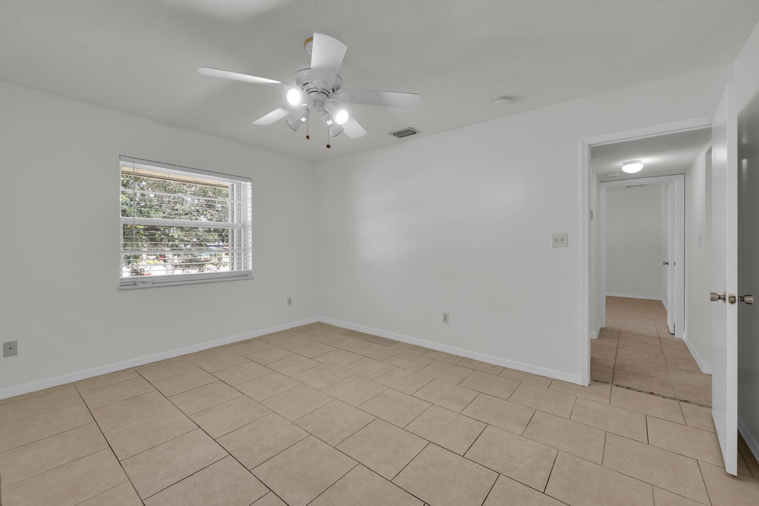 2302 Sunrise Boulevard BLG 1, 209, Fort Pierce, FL 34982 14