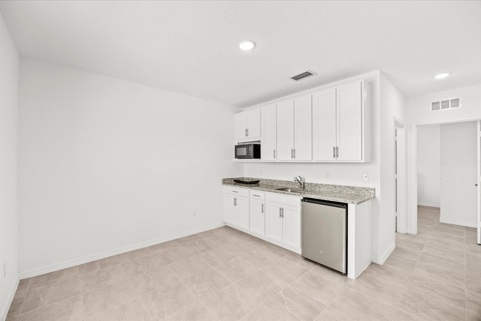 837 SW CALIFORNIA Boulevard, Port St. Lucie, FL 34953 19