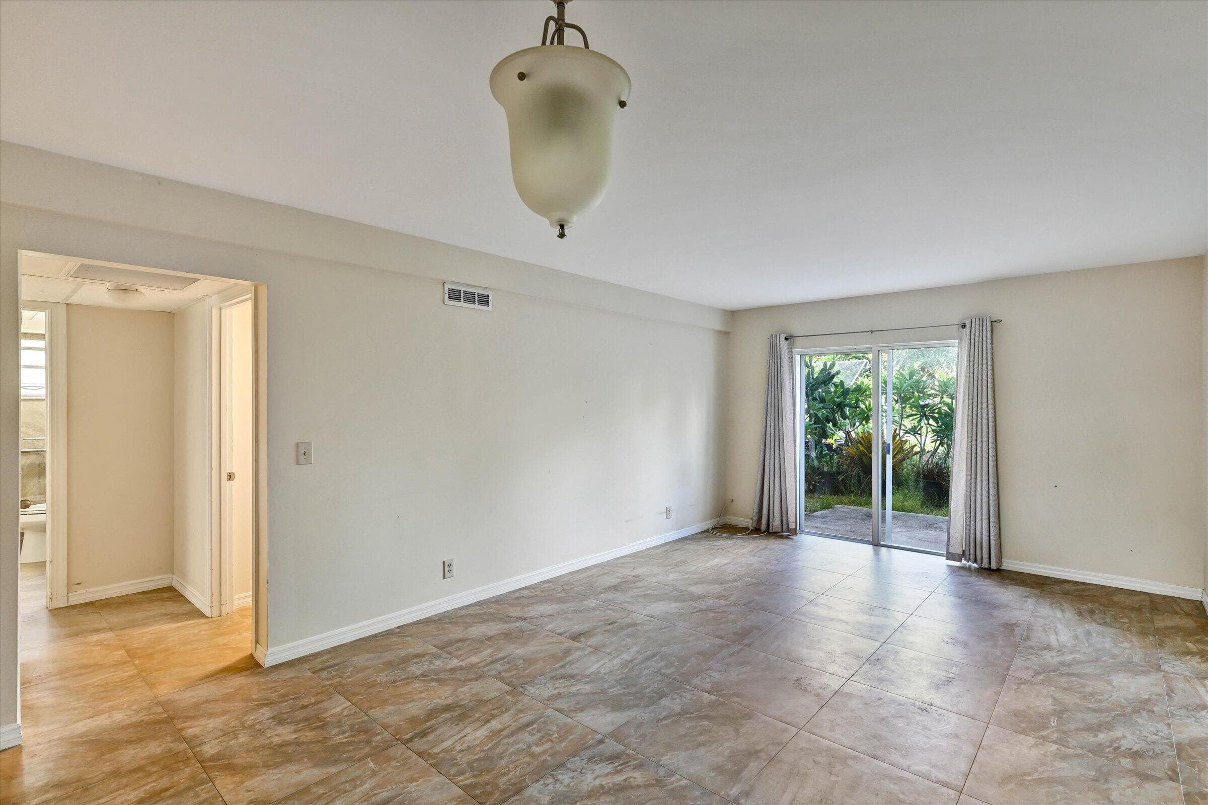 404 FERN A, Jupiter, FL 33458 5