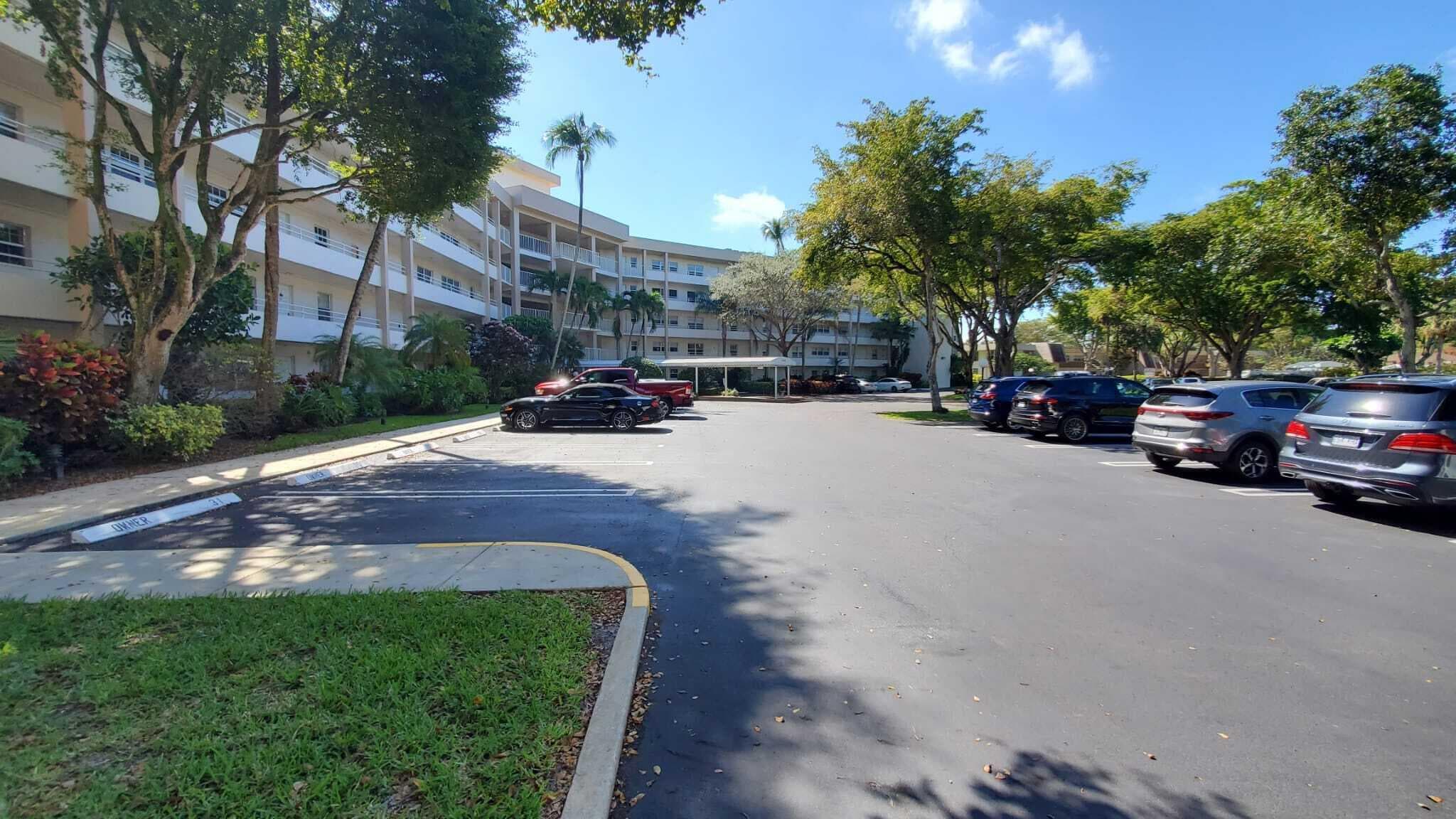 3800 Oaks Clubhouse Drive 112, Pompano Beach, FL 33069 32