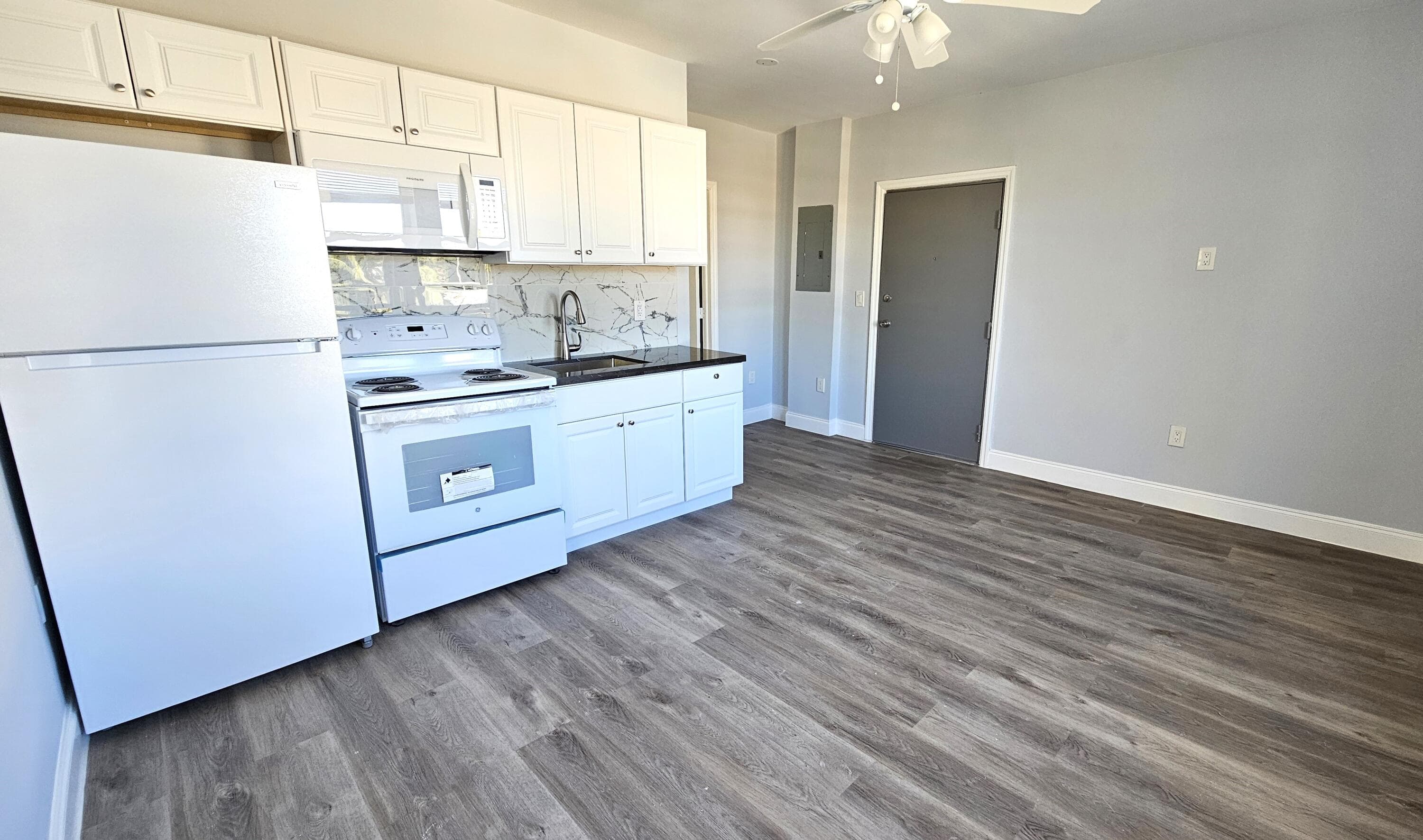1142 SW 4th Street 15, Miami, FL 33130 3