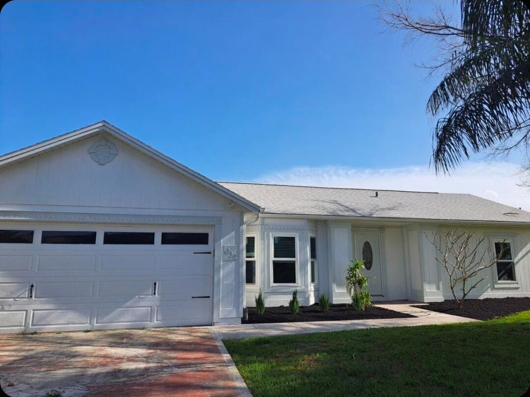 1032 SW Mataro Avenue, FL 34953