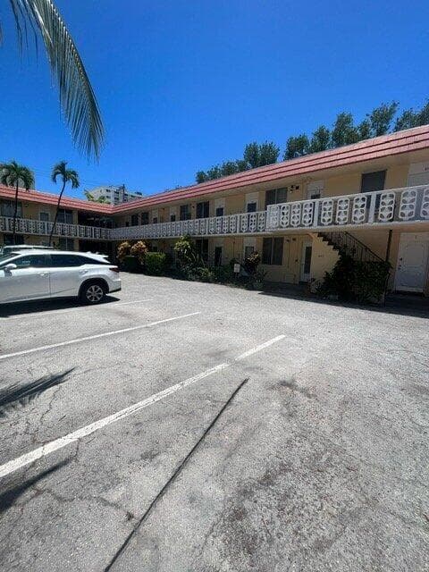 441 COLLINS Avenue 6, Miami Beach, FL 33139 2