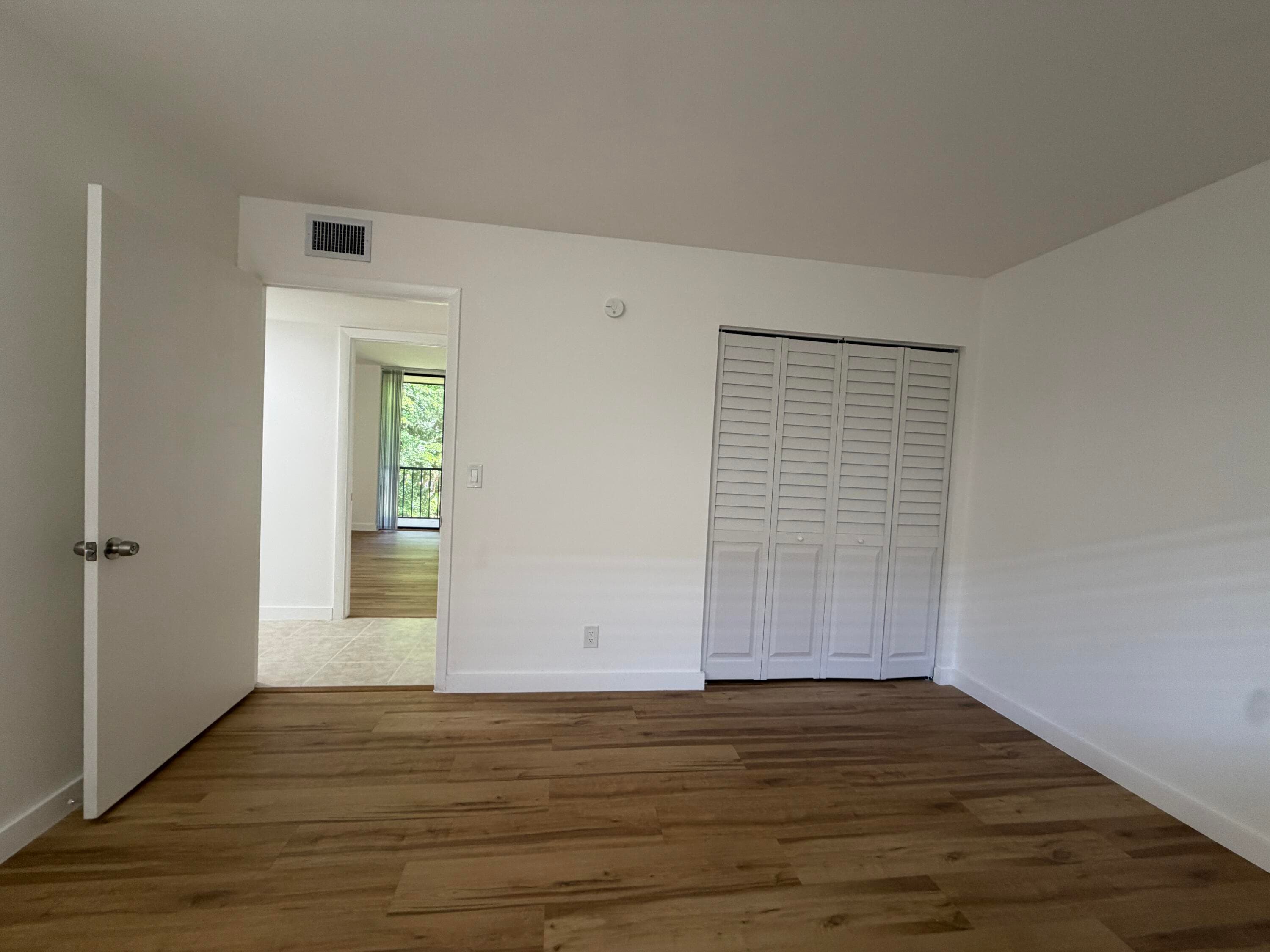 5220 Las Verdes Circle 317, Delray Beach, FL 33484 17