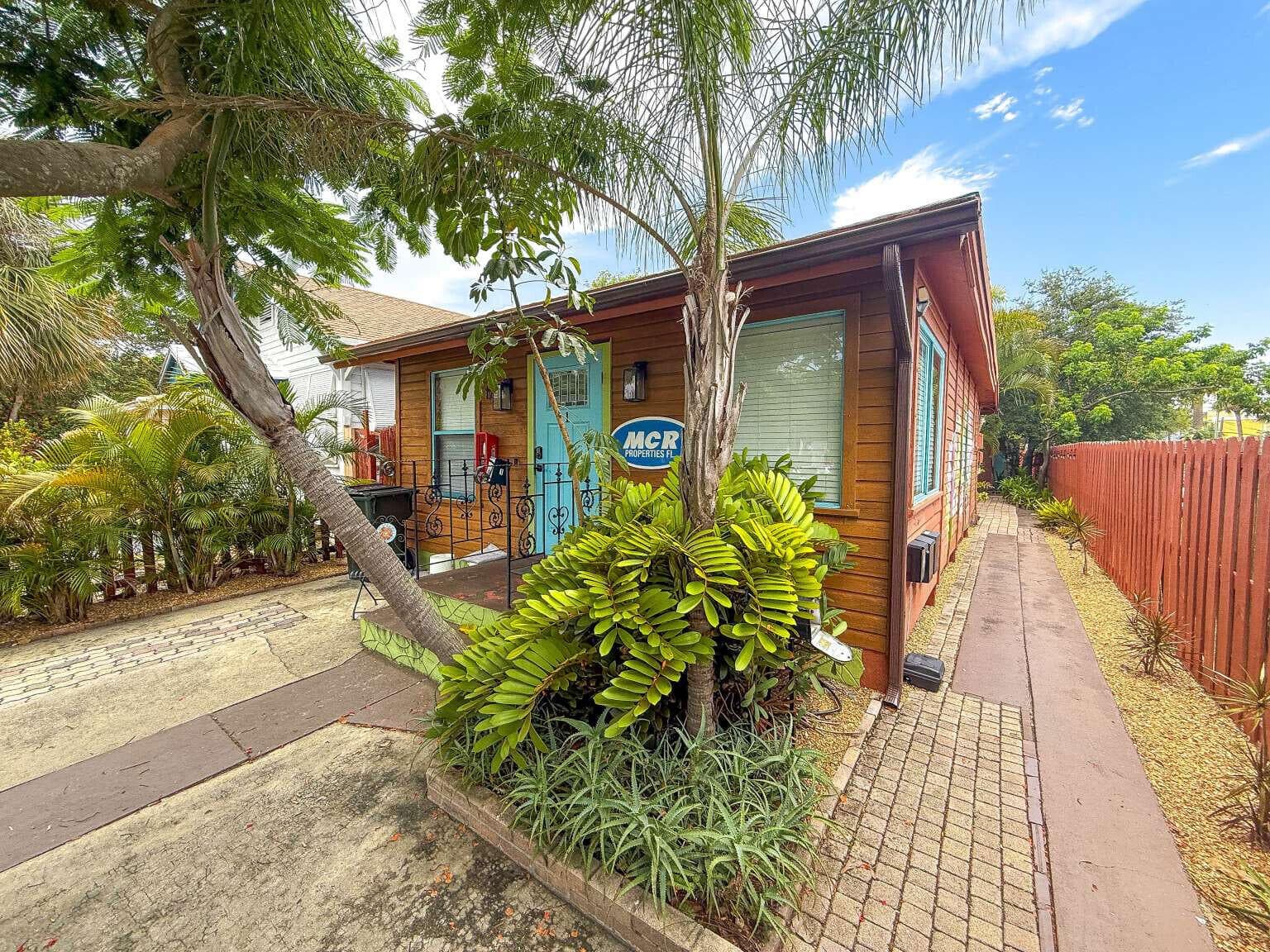17 S L Street, Lake Worth Beach, FL 33460 4